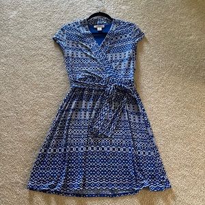 Liz Claiborne Small A-line Stretch Dress in Blue and White